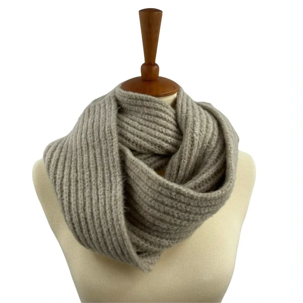 Hat Attack Beige Ribbed Infinite Loop Scarf New‎